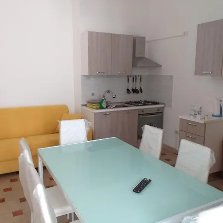 Holiday home Brevi Alloggi Plum *